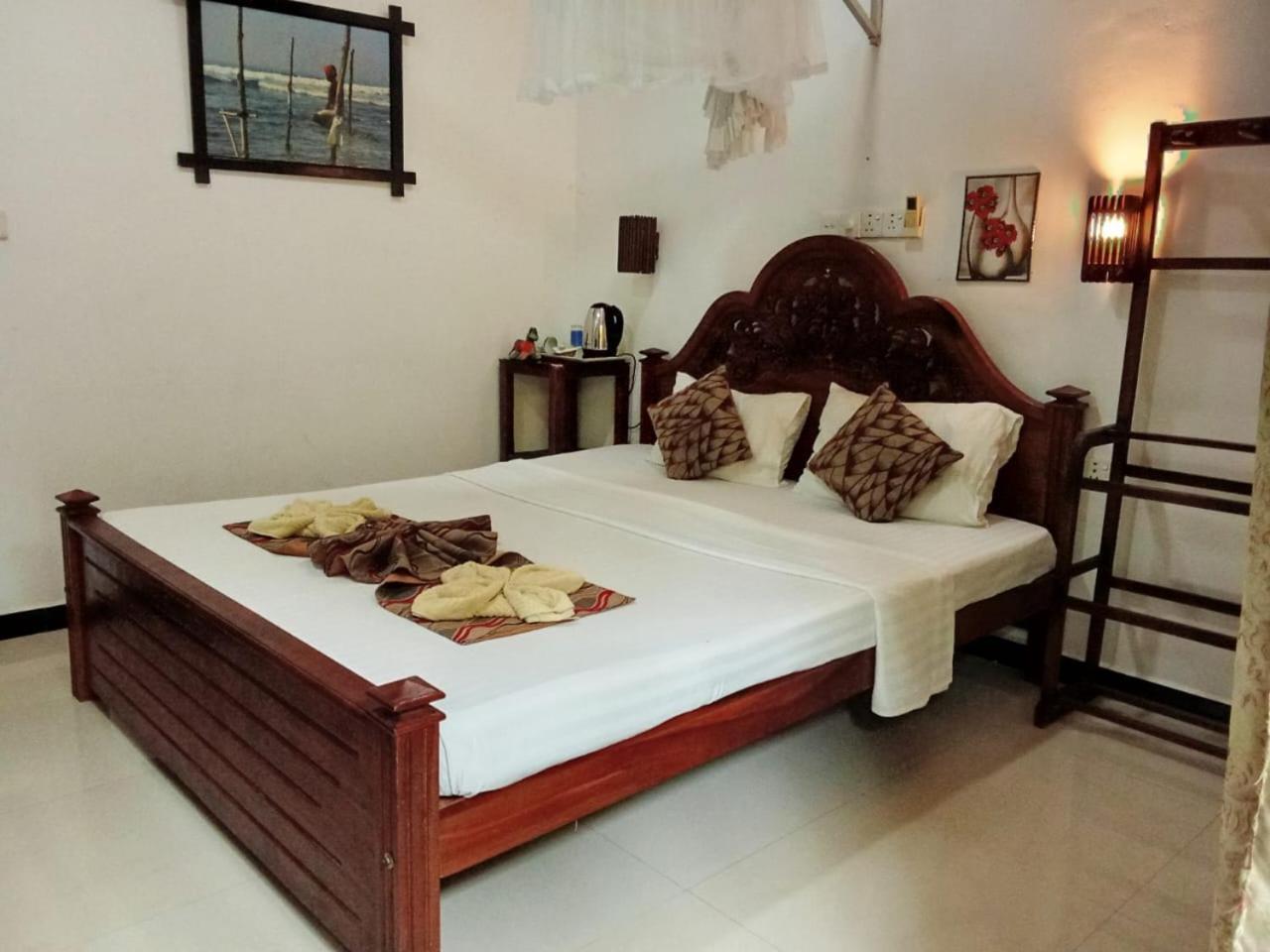Awon Mirissa Hotel Exterior photo