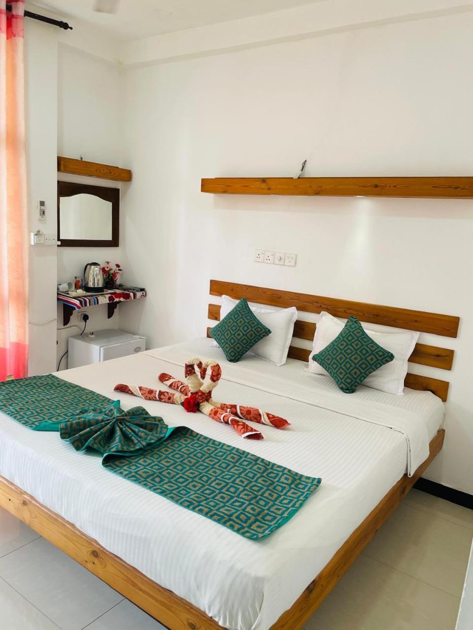 Awon Mirissa Hotel Exterior photo